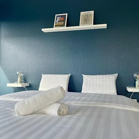 Cosy-rent De Standingparking Neudorf アパート *